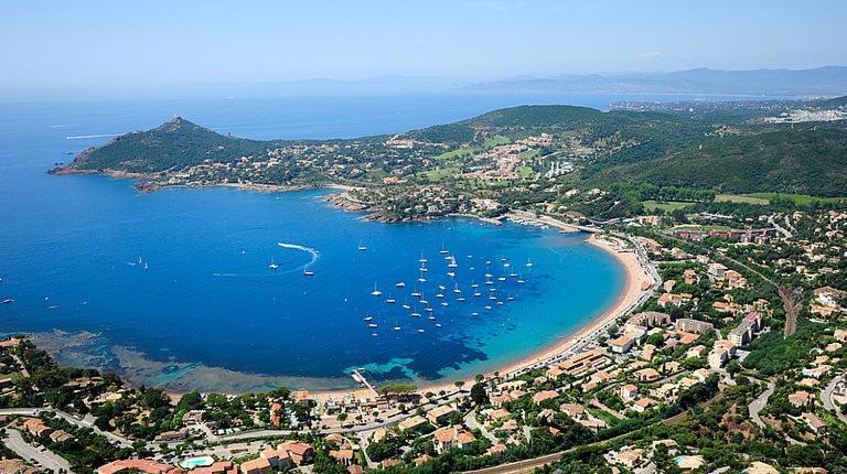 Studio 4P Vue Piscine St Raphael Valescure - Au Coeur Des Golfs Saint-Raphael  Bagian luar foto