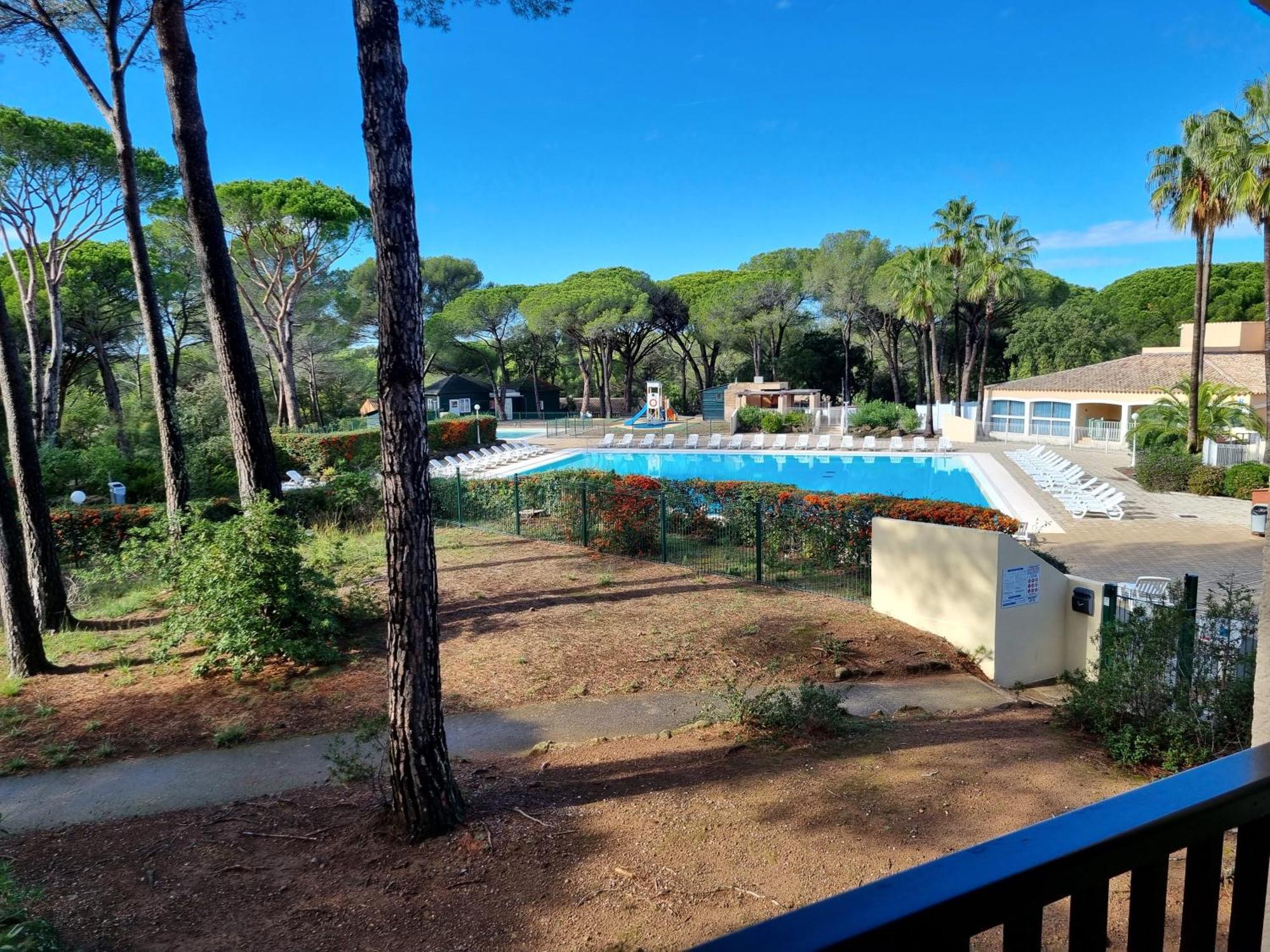 Studio 4P Vue Piscine St Raphael Valescure - Au Coeur Des Golfs Saint-Raphael  Bagian luar foto